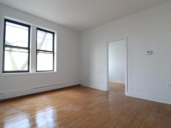 3rd image of 752 Woodward Ave Floor 2