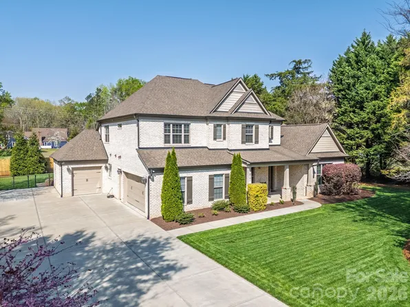 8721 Armstrong Park Dr, Charlotte, NC 28277