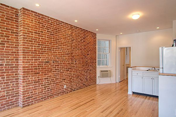 2nd image of 231 E 96th St APT 3RE