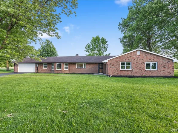 1918 Lake Rd, Youngstown, NY 14174