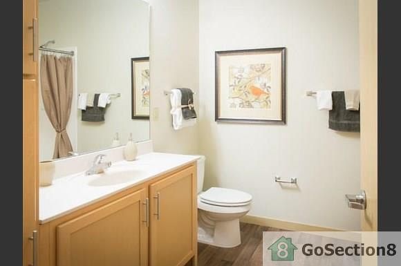 2nd image of 2220 E Lake St #606