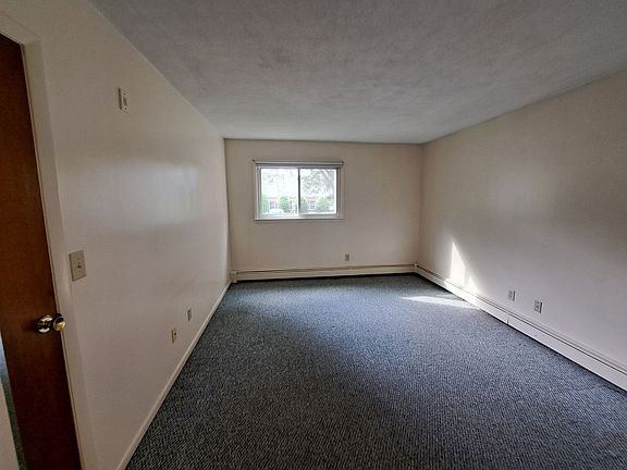 3rd image of 382 River St #3A