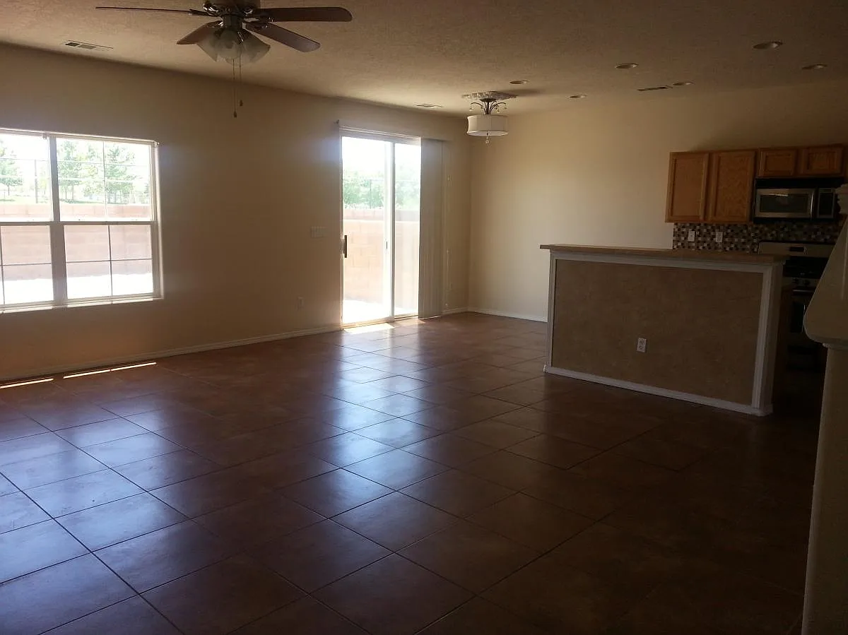 2320 Academic Place SE — Photo 4