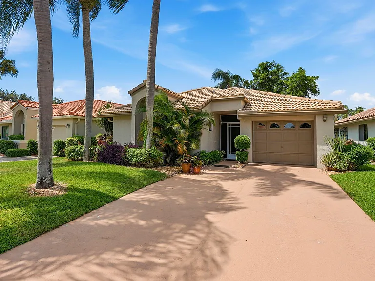 6170 Bay Isles Dr — Photo 2