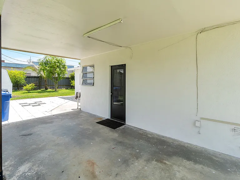 7703 Southside Ln — Photo 22