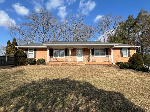 3915 Chesterton St SW, Roanoke, VA 24018