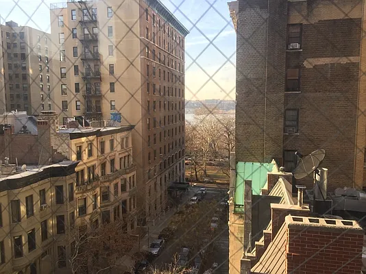 Rented by (Legacy) NY Quality Living Uptown | media 6