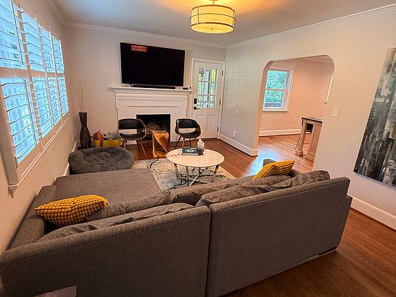 5th image of 436 W Radiance Dr