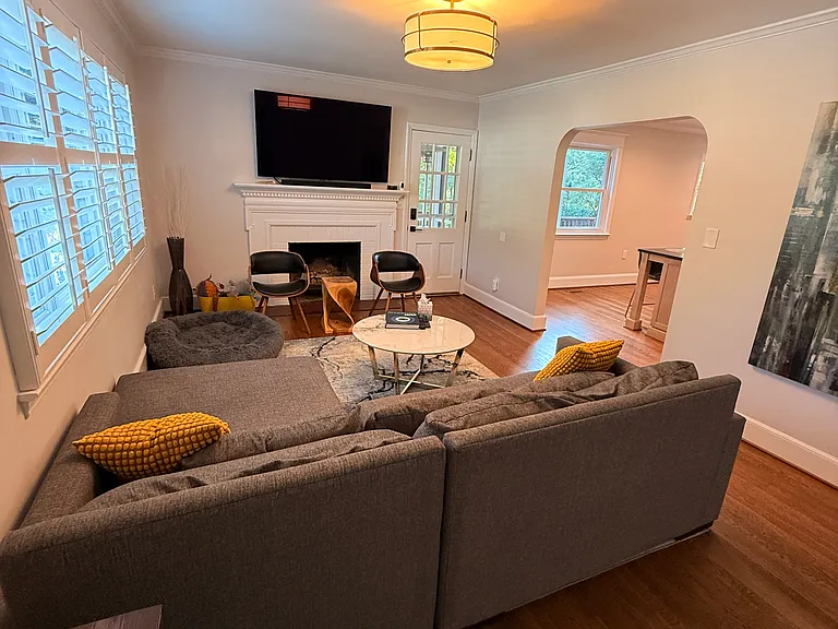 436 W Radiance Dr — Photo 5