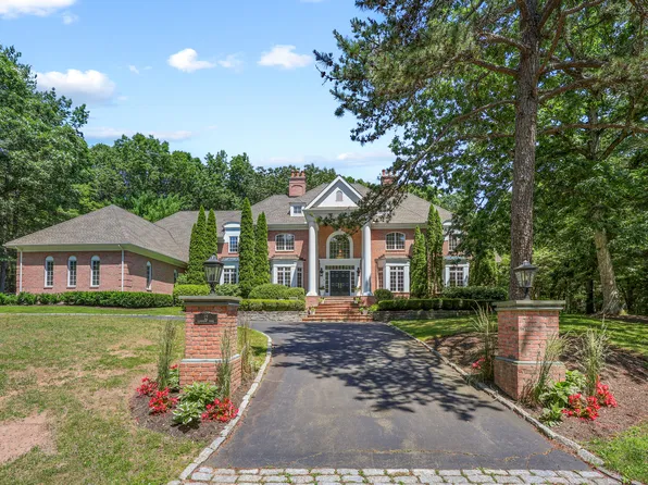 12 Clermont Park, Farmington, CT 06032