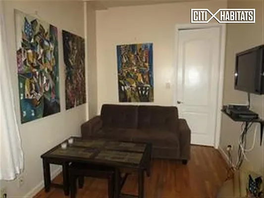 Rented by Citi Habitats | media 6