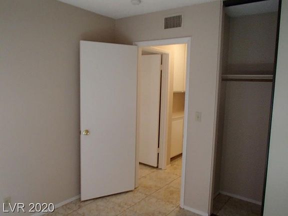5th image of 4366 Sandcastle Dr