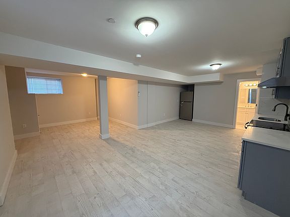 3rd image of 10 Ludwig St #Bs
