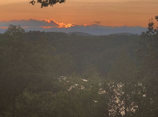 815 Beacon Ridge Dr, Nebo, NC 28761