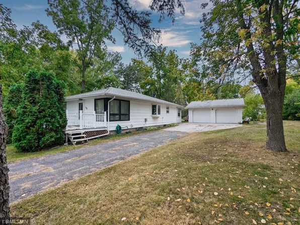 150 N 10th St, Bird Island, MN 55310