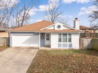 1525 Royal Oak Ct, O Fallon, IL 62269