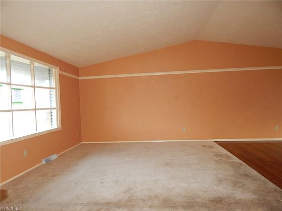 5th image of 4003 Temple Ave