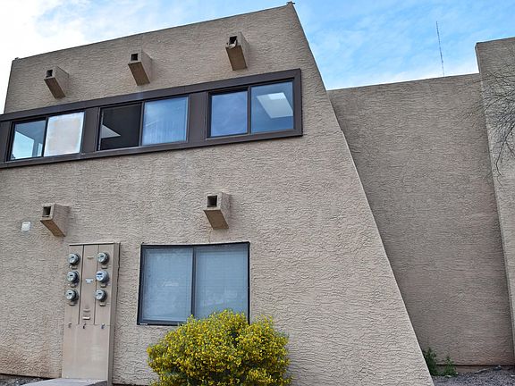2nd image of 1601 W Sunnyside Dr Unit 135