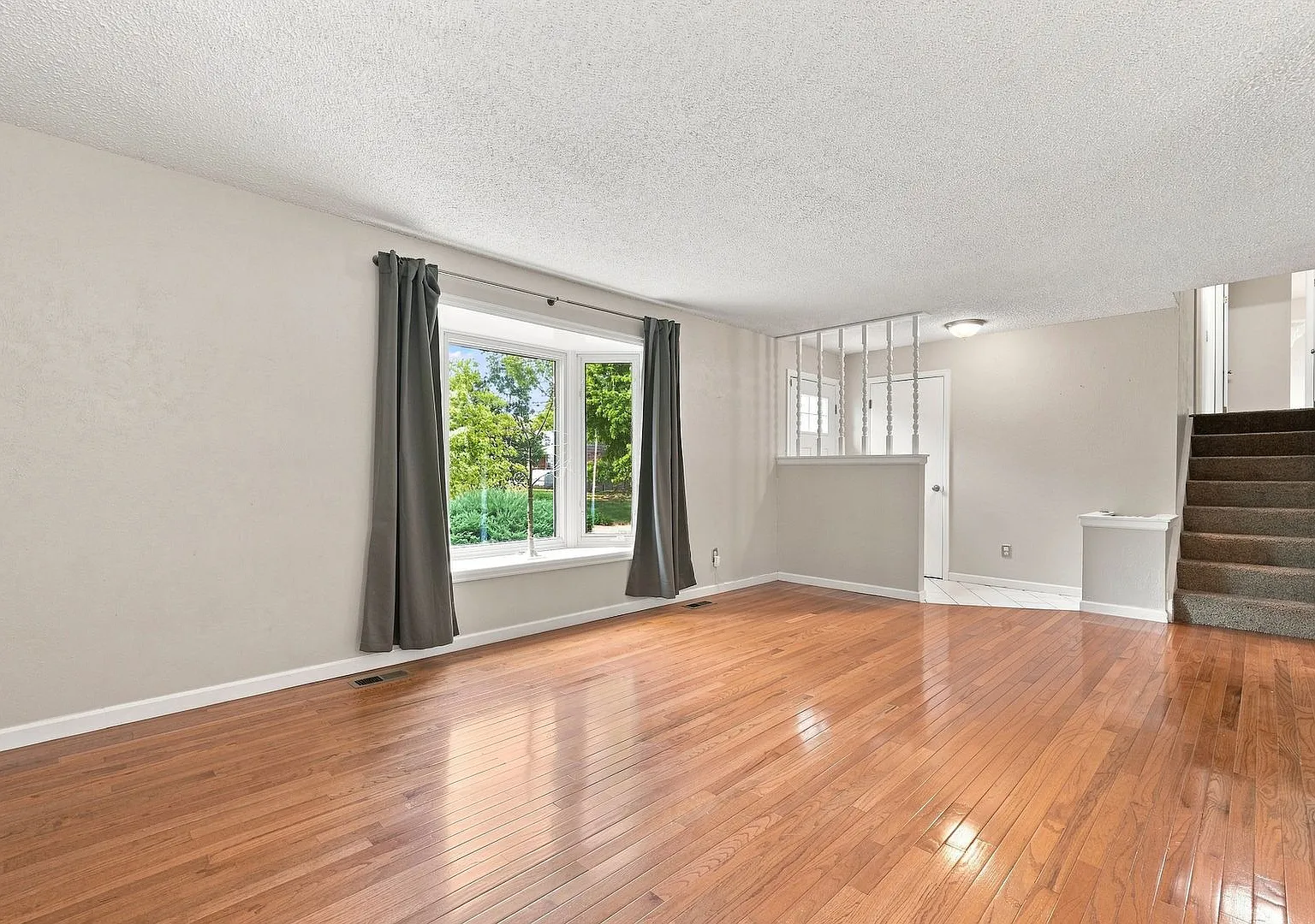 Updated With Stainless Appliances, New Paint, Finished Basement, Sun Room And Patio! Available Now! — Photo 3