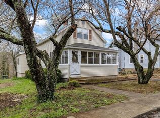 8 Blake St, Ivoryton, CT 06442