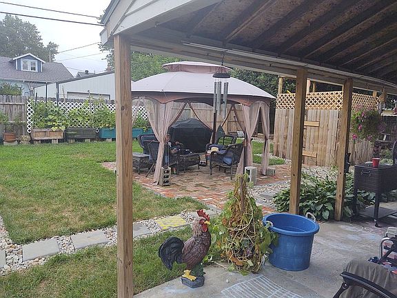 newly landscaped by Lambs 