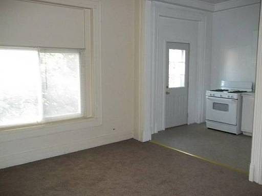 1st image of 1053 Park Ave APT 3