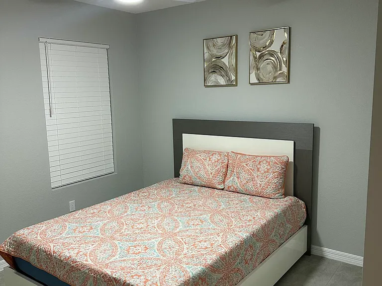 545 SW Duval Ave — Photo 2