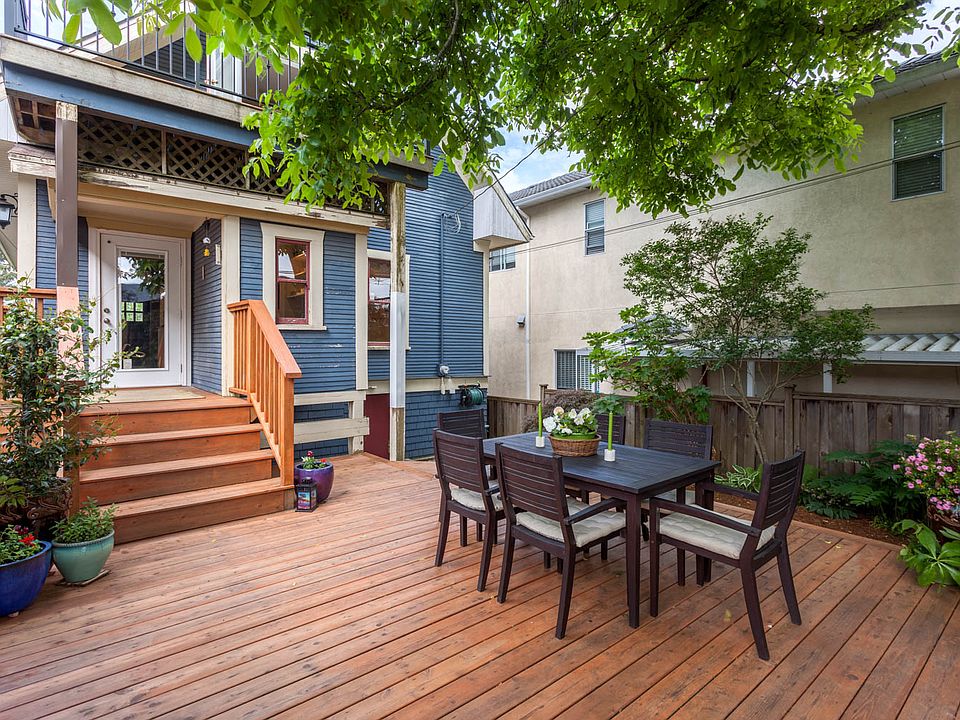 Back yard deck perfect for enjoying summer bbq's