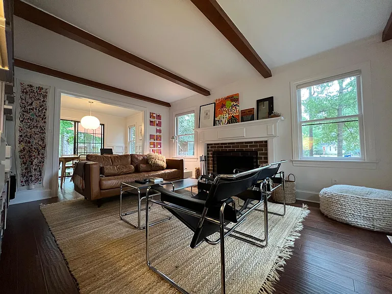 310 Baytree Dr — Photo 3