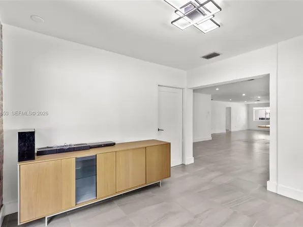 3855 SW 1st St, Miami, FL 33134
