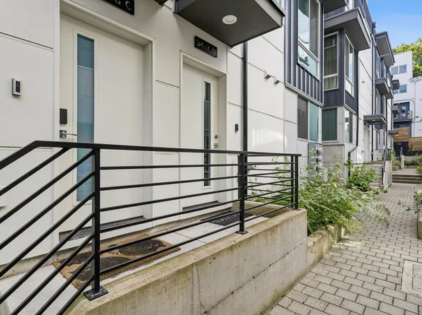 3416 15th Ave W #B, Seattle, WA 98119