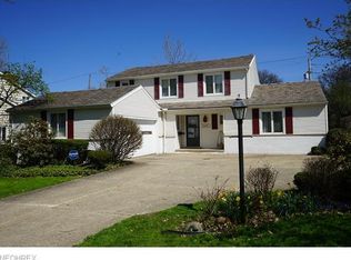 21975 S Woodland Rd, Shaker Heights, OH 44122