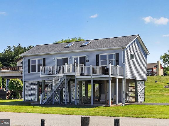 3rd image of 114 Bluff Rd