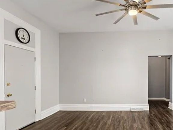 5th image of 915 Corbet St APT A