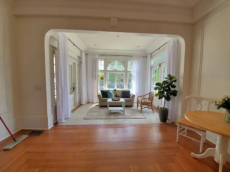 Beautiful Original Fir floors