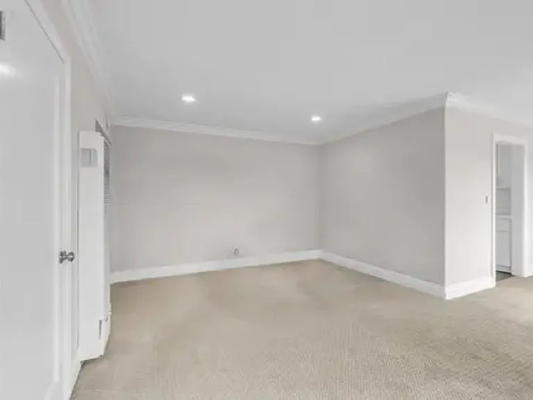 229 Macarthur Blvd #1D — Photo 6