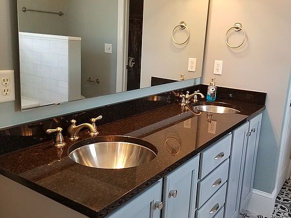 3rd image of 162 Finsbury St