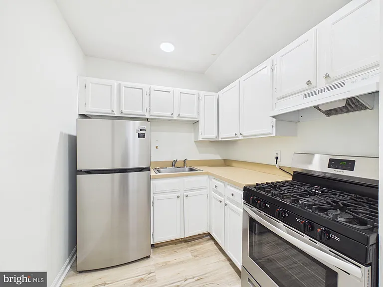 143 N 21st St #1R — Photo 2