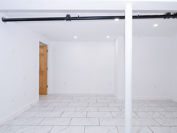 4th image of 831 Cleveland St #B