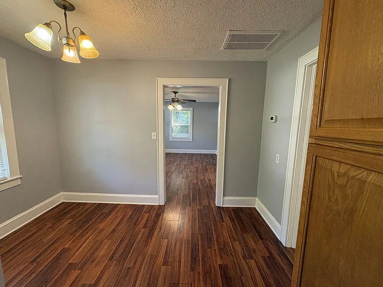 1832 Garibaldi Ave — Photo 7