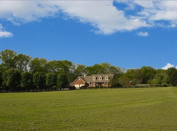 2nd image of 4613 Veterans Pkwy