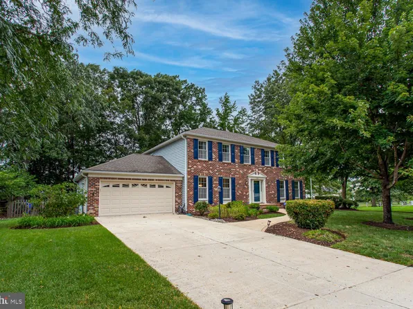2303 Avalon Ct, Waldorf, MD 20603