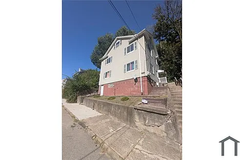 2404 S 18th St #2 Photo 1