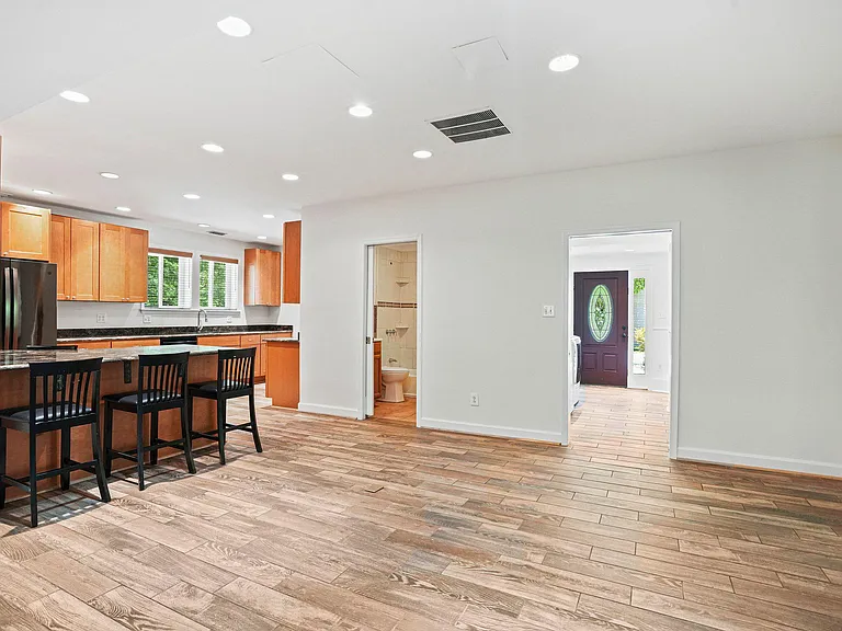 7712 Dolly Dr — Photo 17