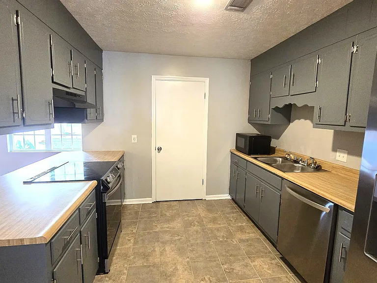 102 Buckskin Dr — Photo 10