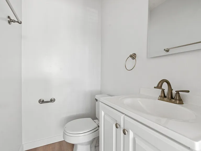 11615 Darlington, Prime Brentwood, Steps to San Vicente — Photo 18