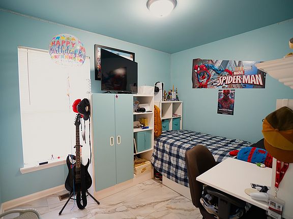 5th image of 744 Navajo Dr