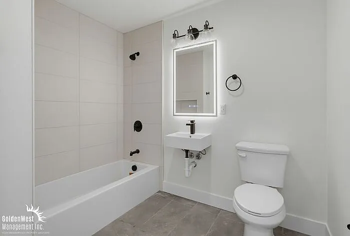 3075 Hawthorn St #2 — Photo 7