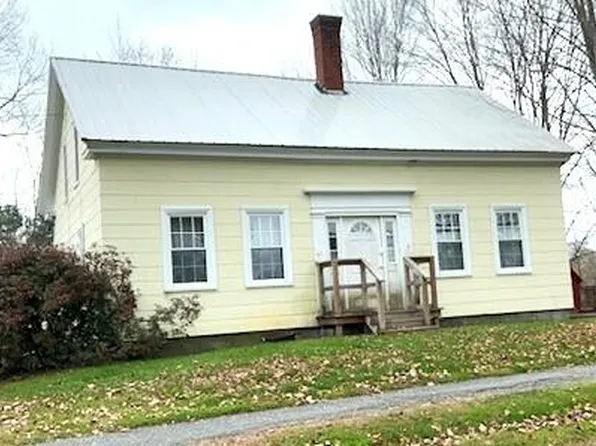 67 Lincoln Street, Dover-Foxcroft, ME 04426