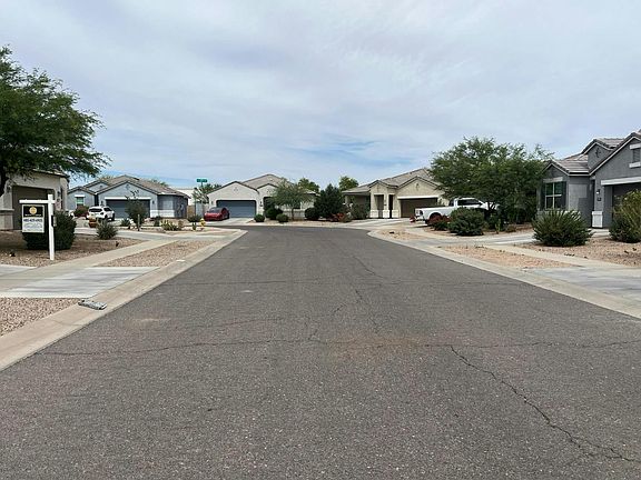 4th image of 1718 W Cameron Blvd